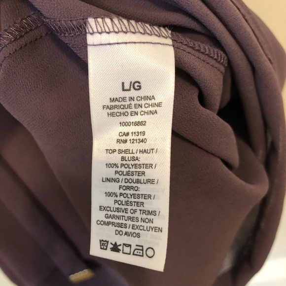 Dynamite Purple Blouse w/Sheer Back V Detail NWT - Picture 4 of 8